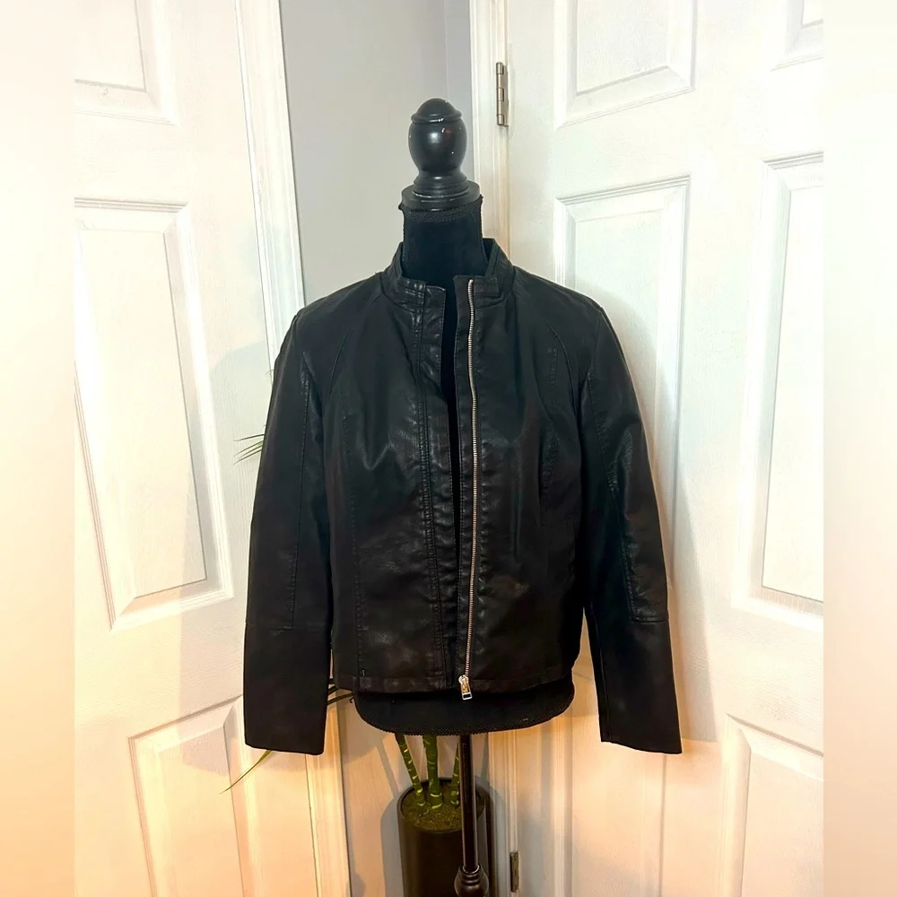 BACCINI Women’s Black Leather Jacket - Picture 1 of 9